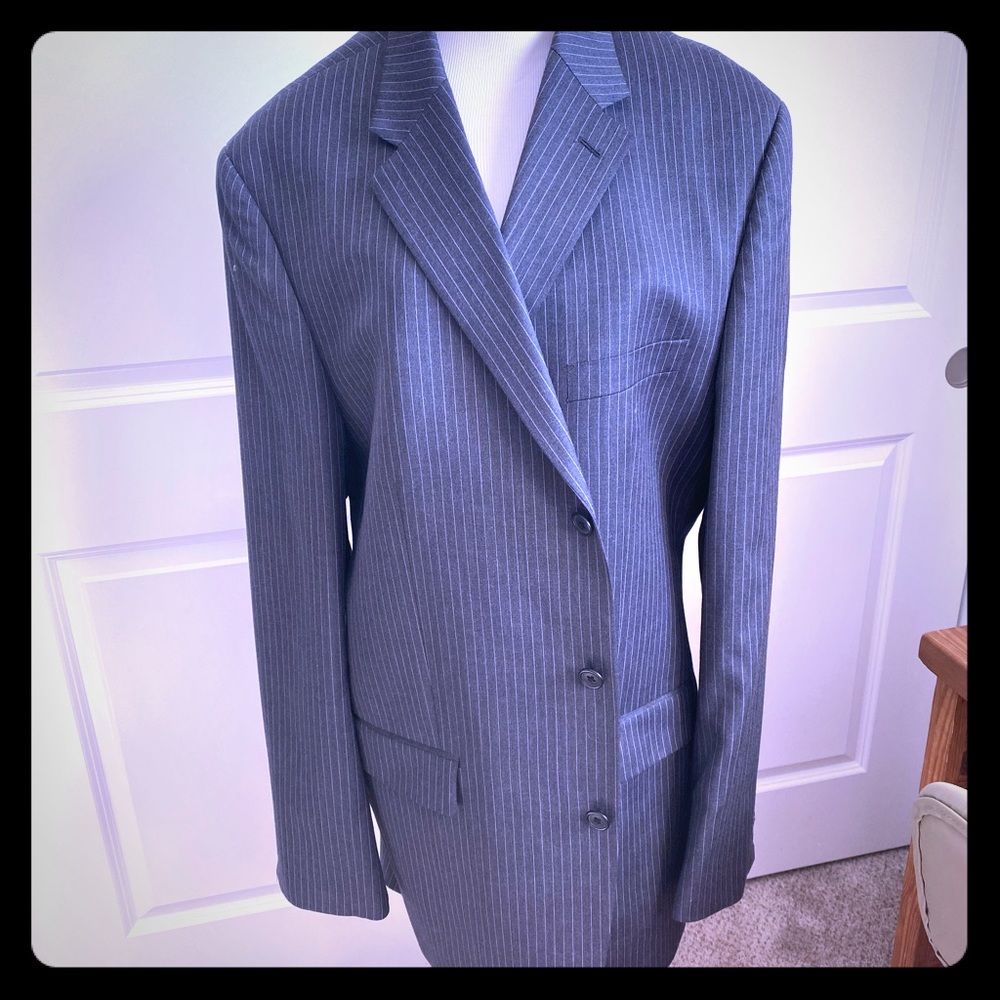 Men’s Apt 9 Woolmark 2 piece suit 🎩 44L and 36x34
